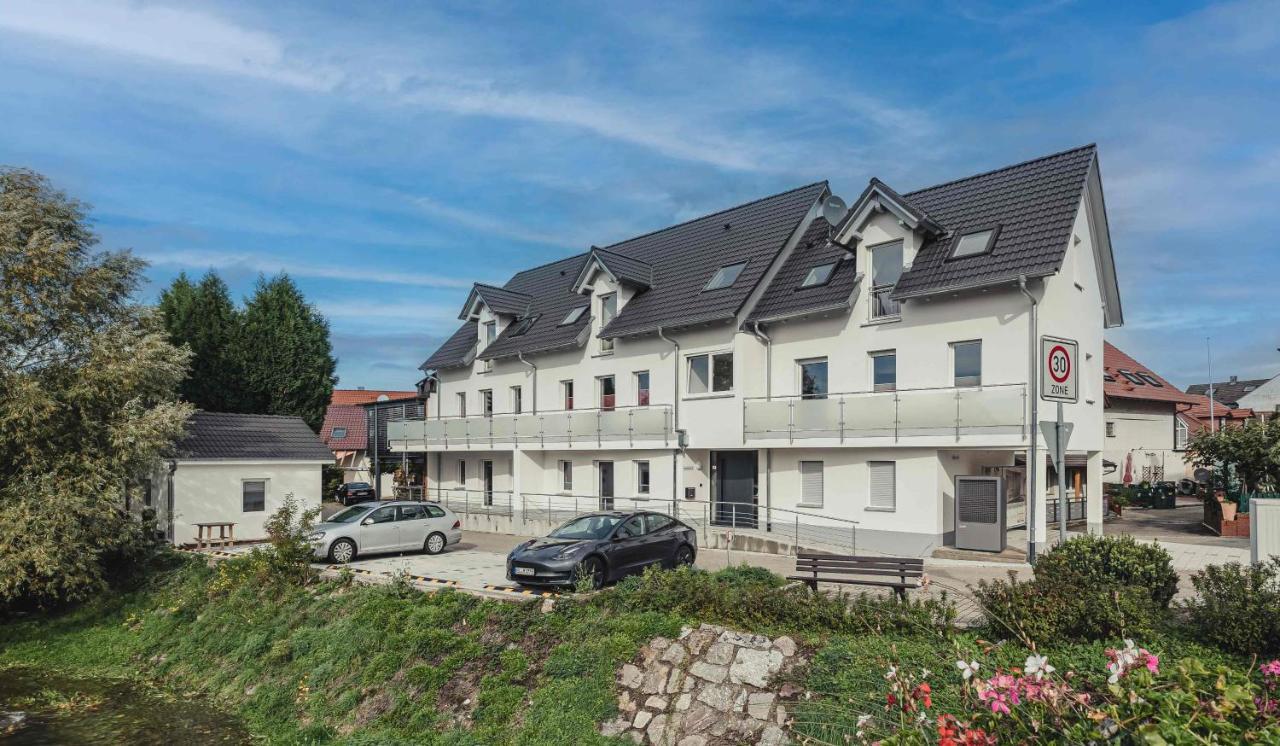 Ferienwohnungen Und Boardinghouse Heimbach In Renchen Eksteriør bilde