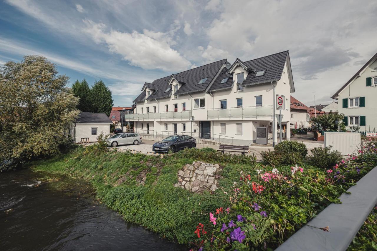 Ferienwohnungen Und Boardinghouse Heimbach In Renchen Eksteriør bilde